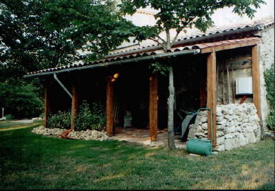 En Janel, Hangar